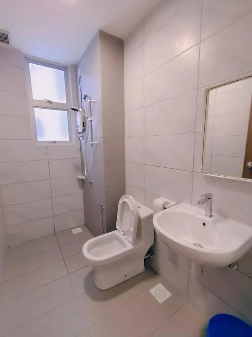 A1403 Jb City Sks Habitat Larkin 2Br 6Pax 100Mbps Netflix!! By Stay Johor Bahru Apartment